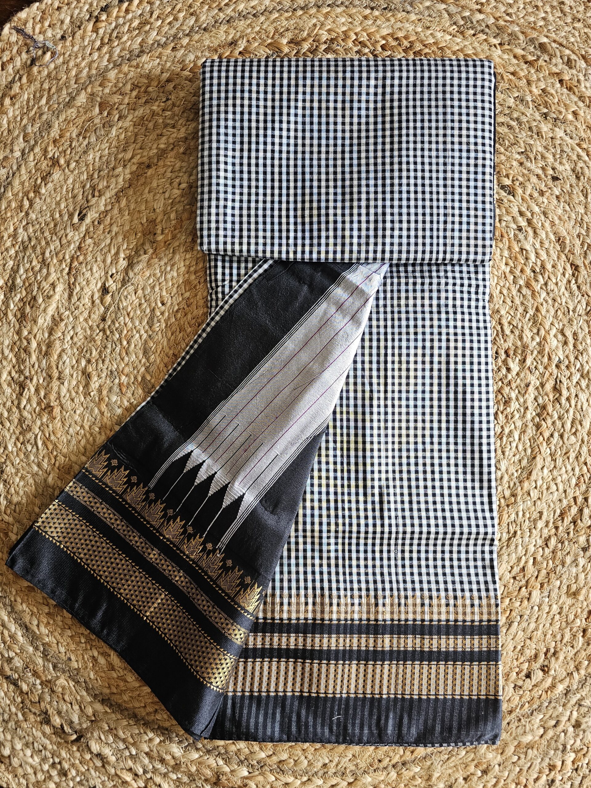 Ilkal- B&W Chequered w/ Black Border