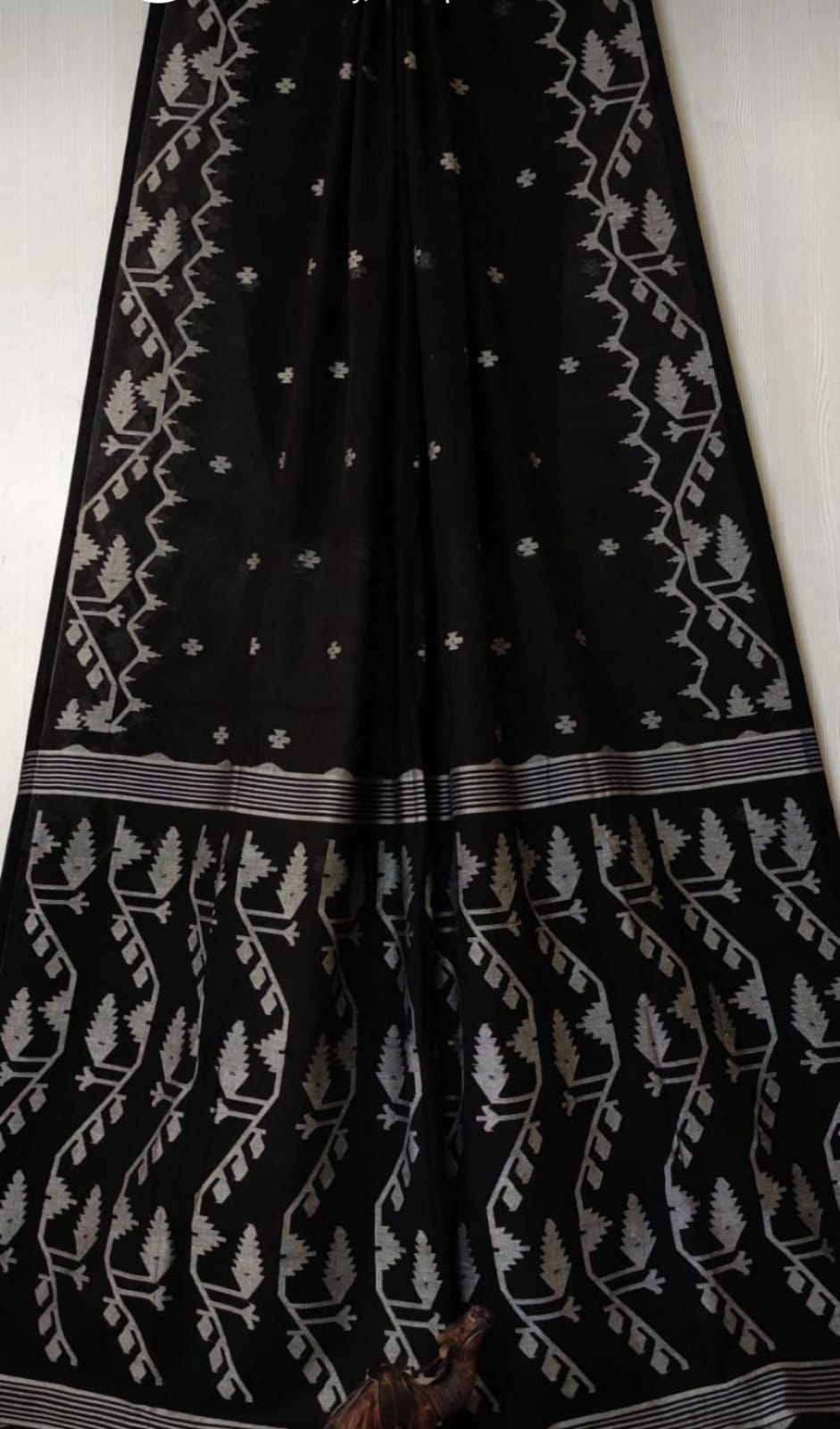 Shyama | Dhakai Needle Jamdani Saree